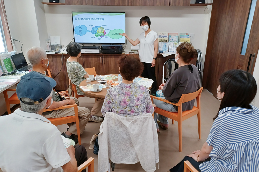 なないろカフェ（認知症カフェ）